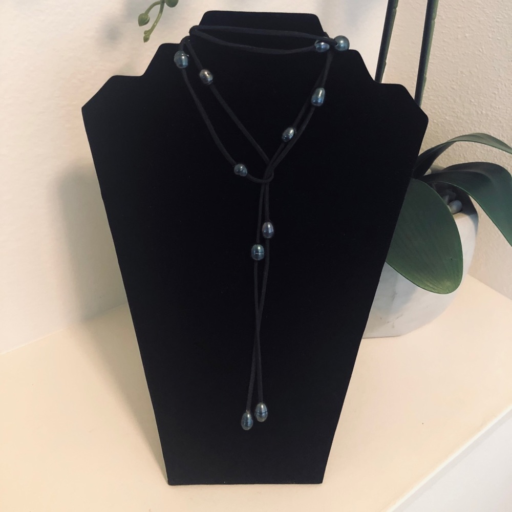 Pearl Necklace Suede Lariat